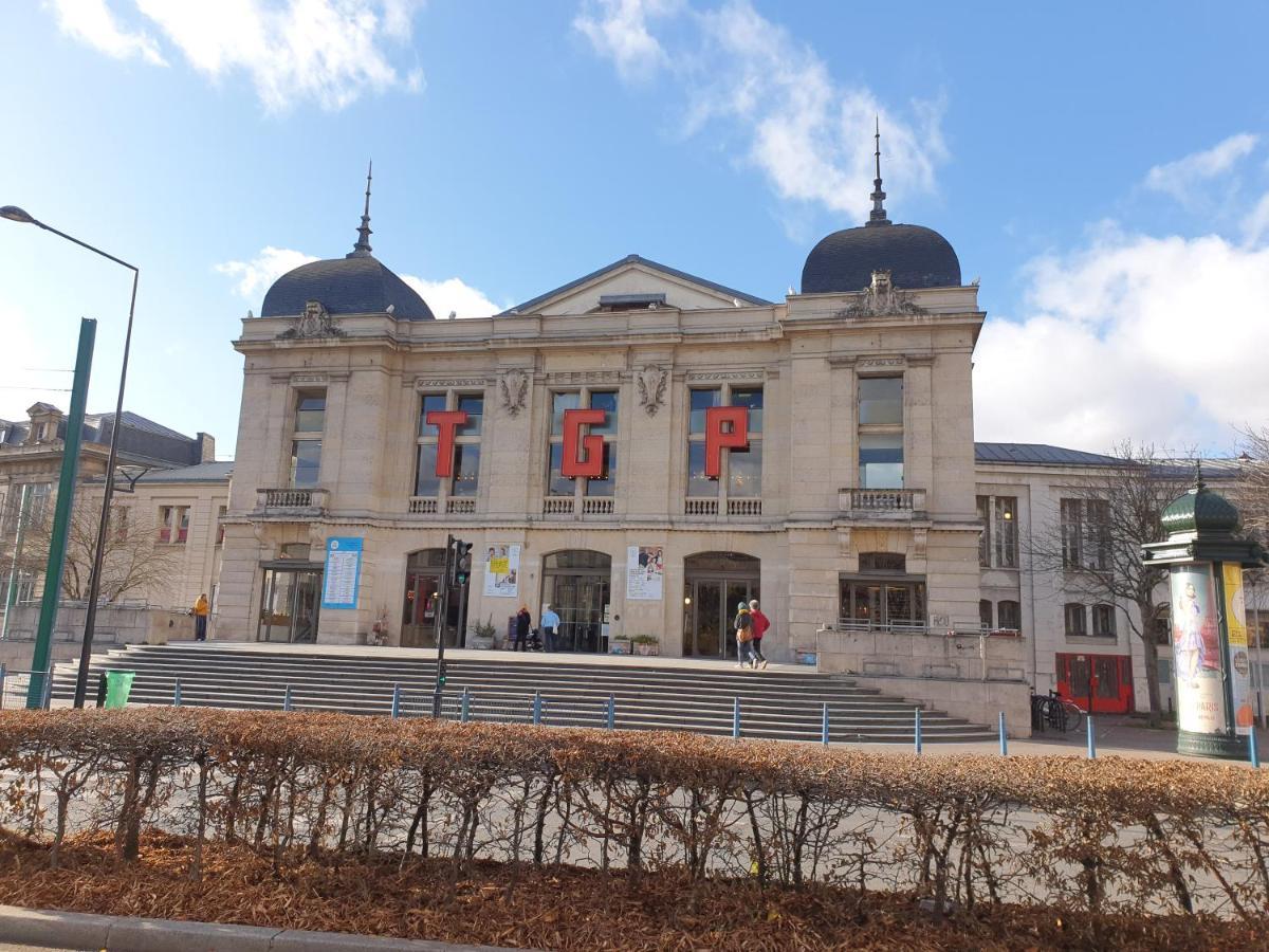 Spacieux Et Calme, Style Parisien, Toutes Commodites, Ideal Pour Un Sejour Authentique Saint-Denis (Seine-Saint-Denis) Exterior foto